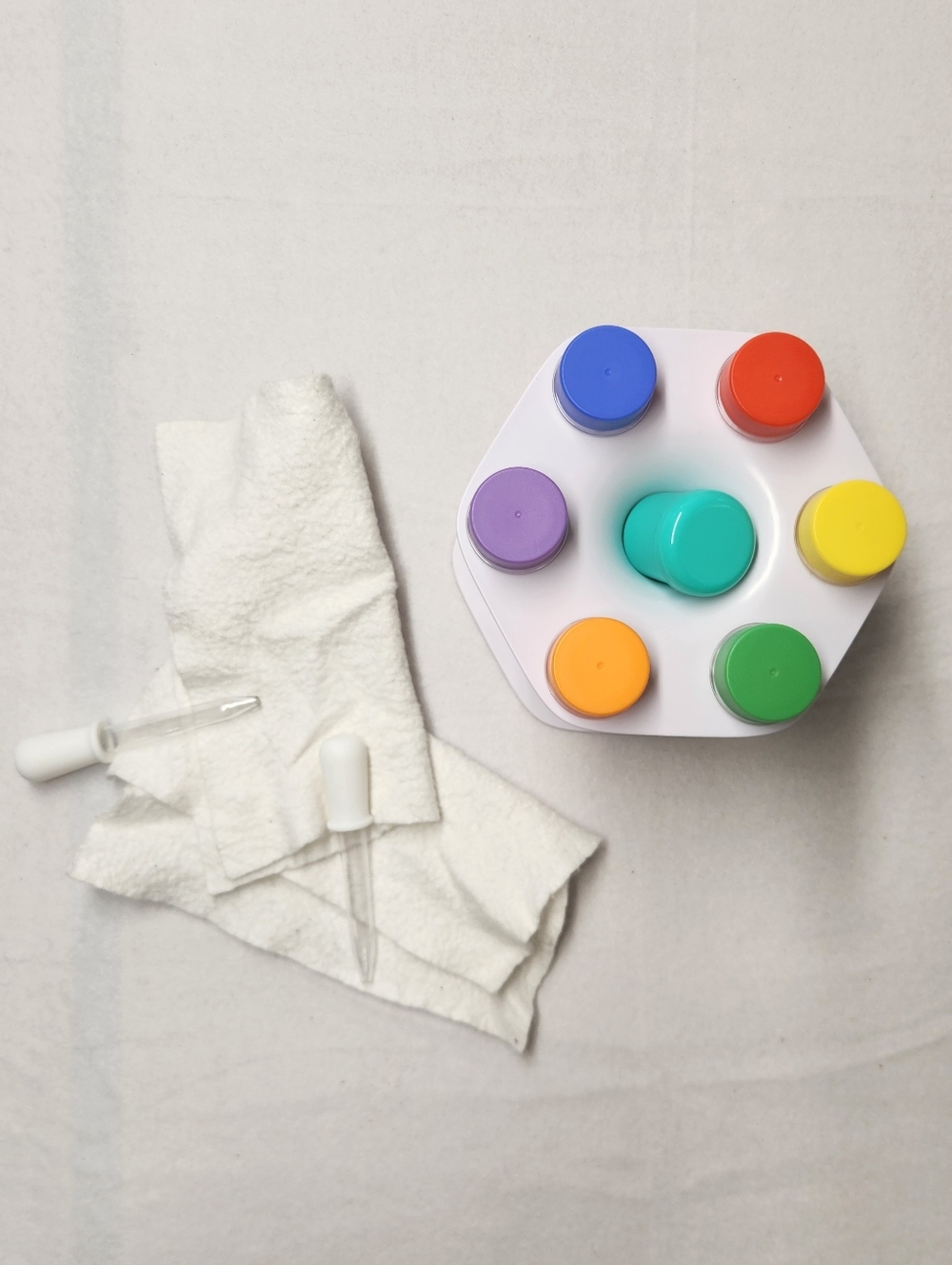 Lovevery Liquid Color Lab STEM Kit Montessori Science Toy - No Color Tablets - Picture 2 of 9